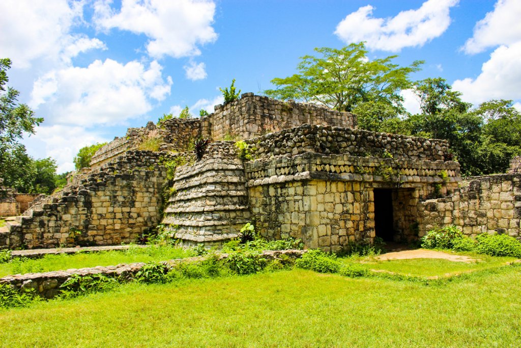 Los Gemelos in Ek Balam