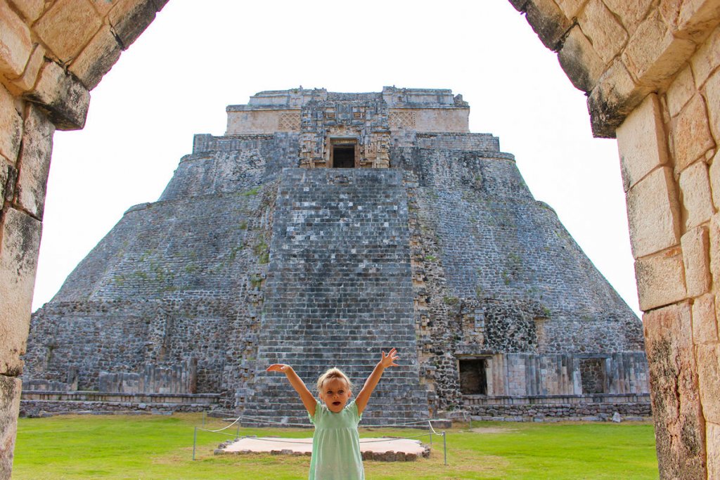 Ovale Pyramide in Uxmal