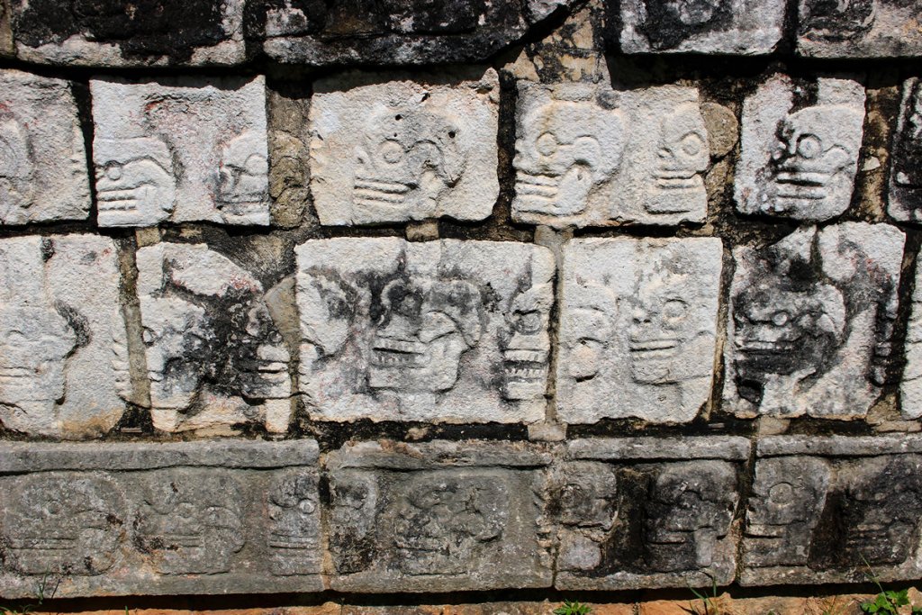 Wall Of Skulls Chichen Itza Tzompantli