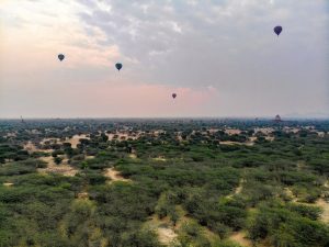 Bagan Ballon Pagoden Sonnenaufgang Drohne Foto
