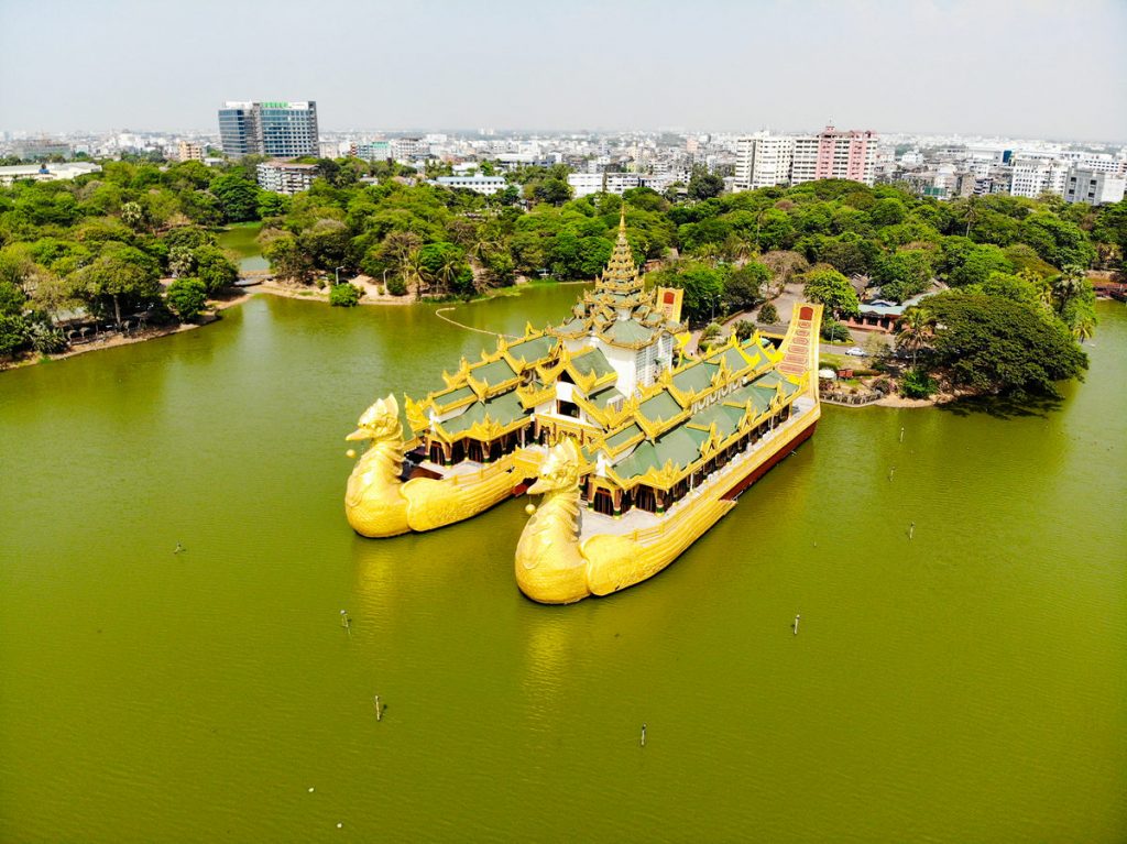 Karaweik Palace Drohne Foto Yangon Kandawgyi Park