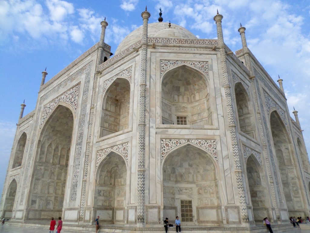 Seitenansicht Taj Mahal