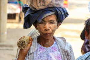 Alte Frau Myanmar