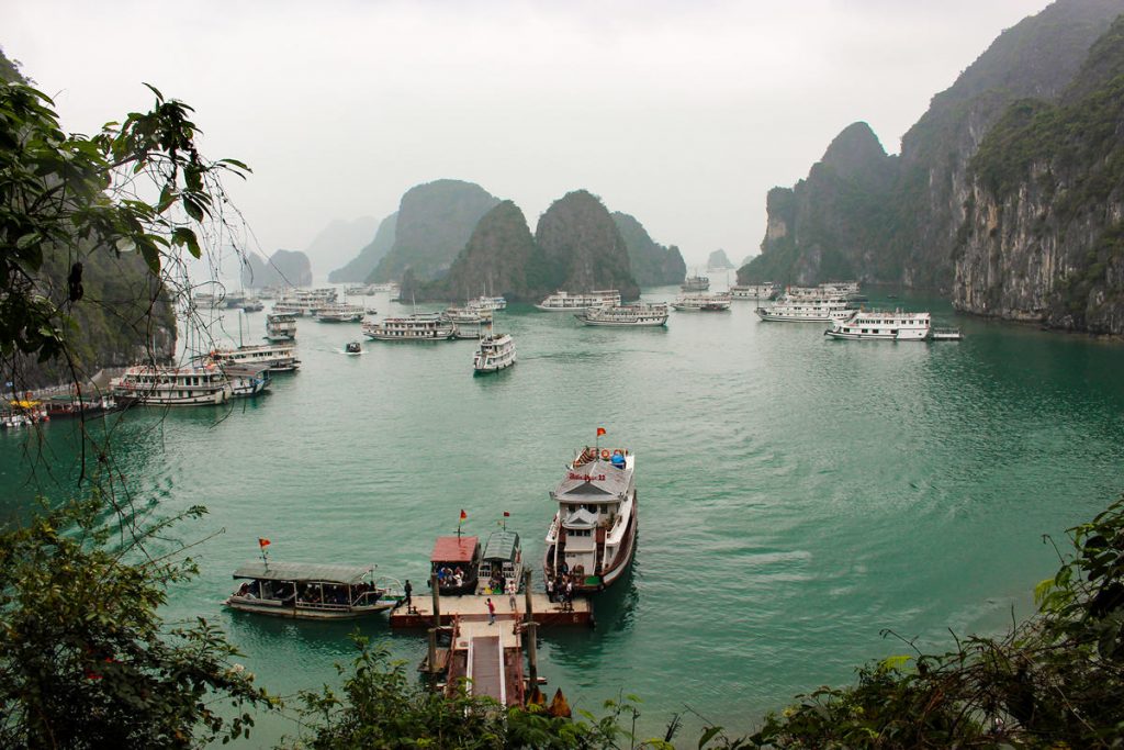 Aussicht Halong Bucht Sung Sot Höhle