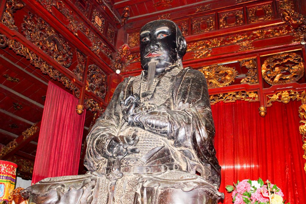 Tran Vu Statue Quan Thanh Temple