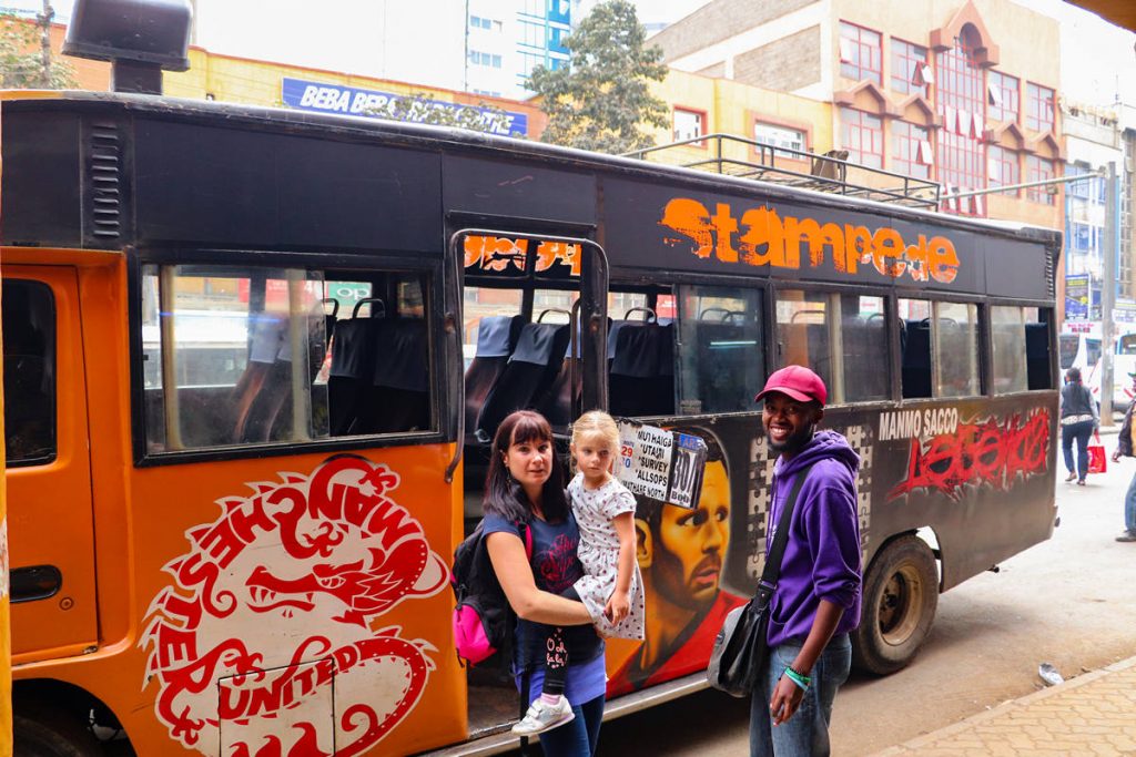 Mit Matatu nach Mathare Slum