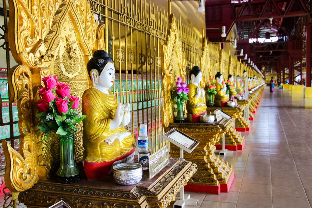 Kleine Buddhas Chauk Htat Gyi Tempel