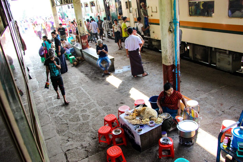 Zughaltestelle Myanmar