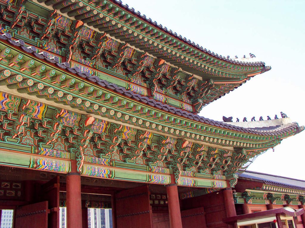 Fassade Geunjeongjeon Tor