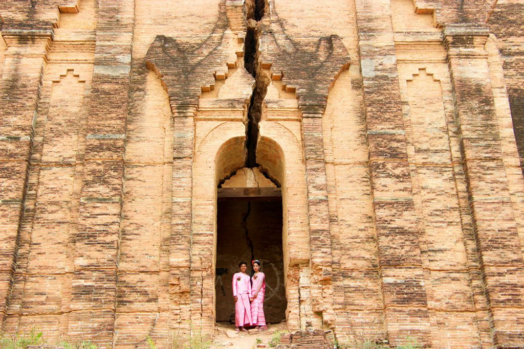 Hochzeitspaar Mingun Pagode