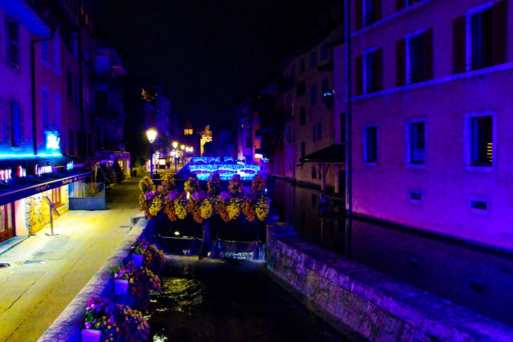 Annecy mit Weihnachtslichter