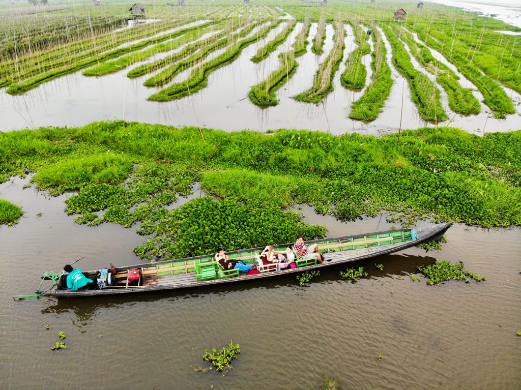 Im Boot auf dem Inle-See bei den Schwimmenden Gärten