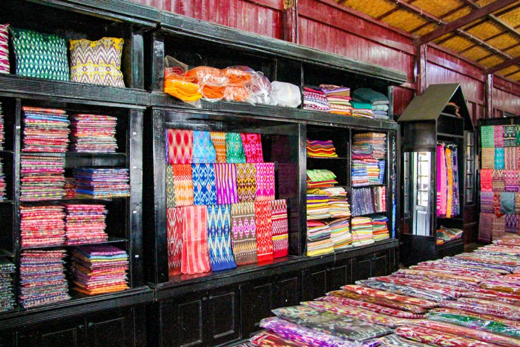 Shop in der Lotosweberei am Inle See