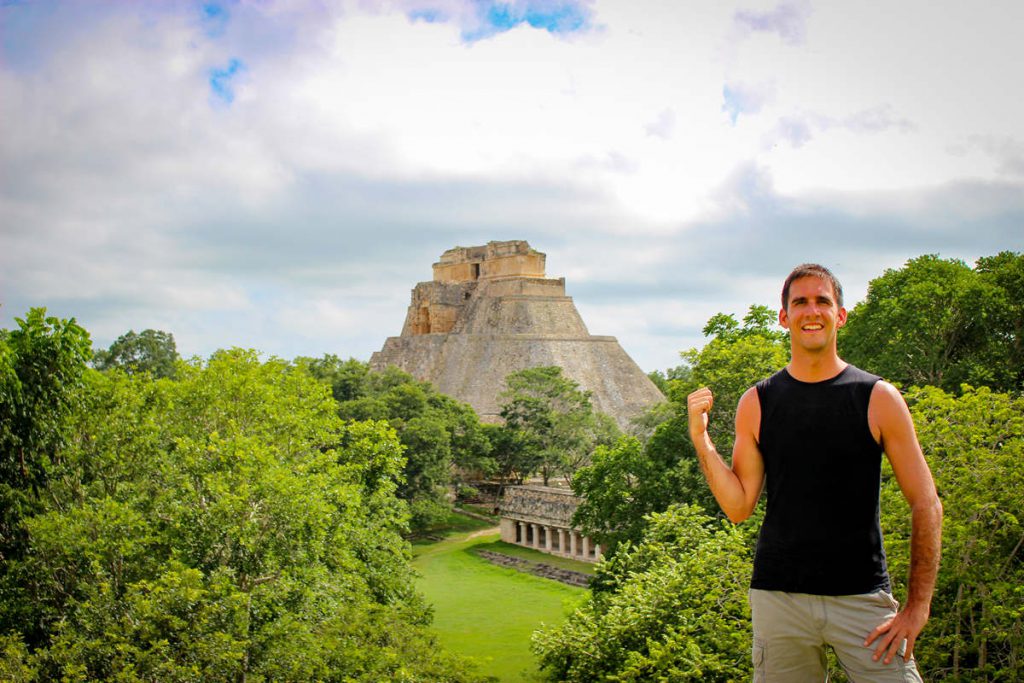 Pyramide des Zauberers vom Gouverneurspalast