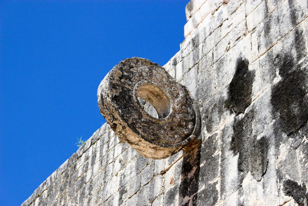 Steinring am Ballspielplatz von Chichen Itza