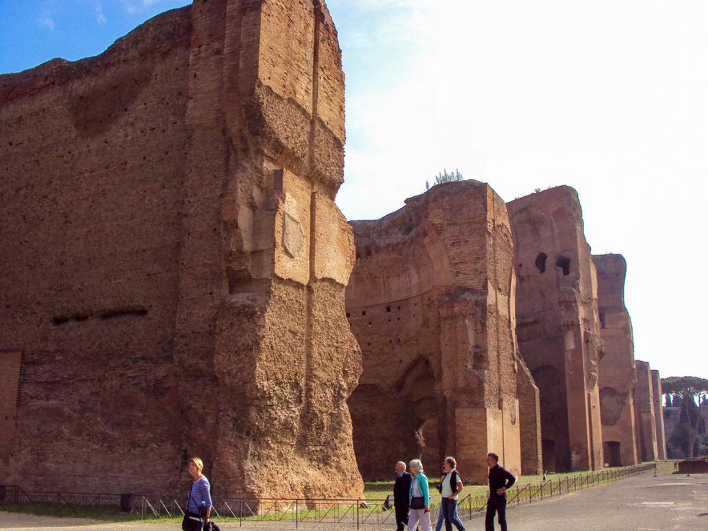 Caracalla-Thermen von außen