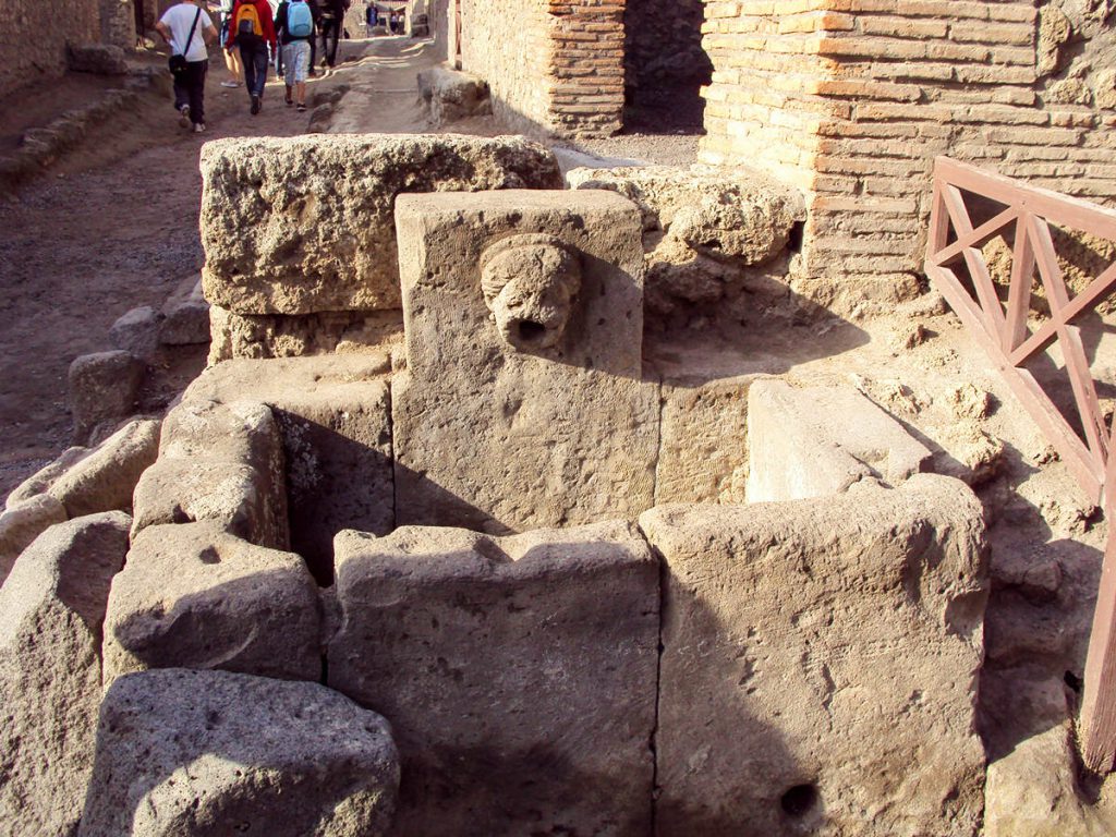 Laufbrunnen in Pompeji
