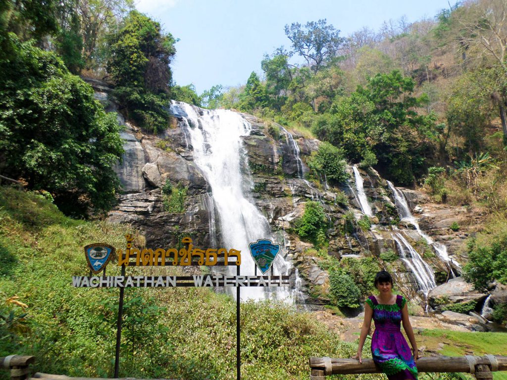 Wachirathan Wasserfall in dem Doi Inthanon Nationalpark