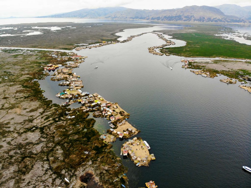 Uros Schwimmende Inseln Luftaufnahme