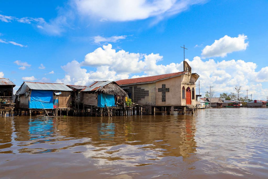 Kirche auf dem Wasser im Belen, Iquitos