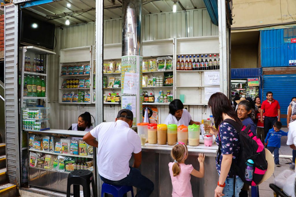 Linaza trinken auf dem Mercado San Camilo in Arequipa