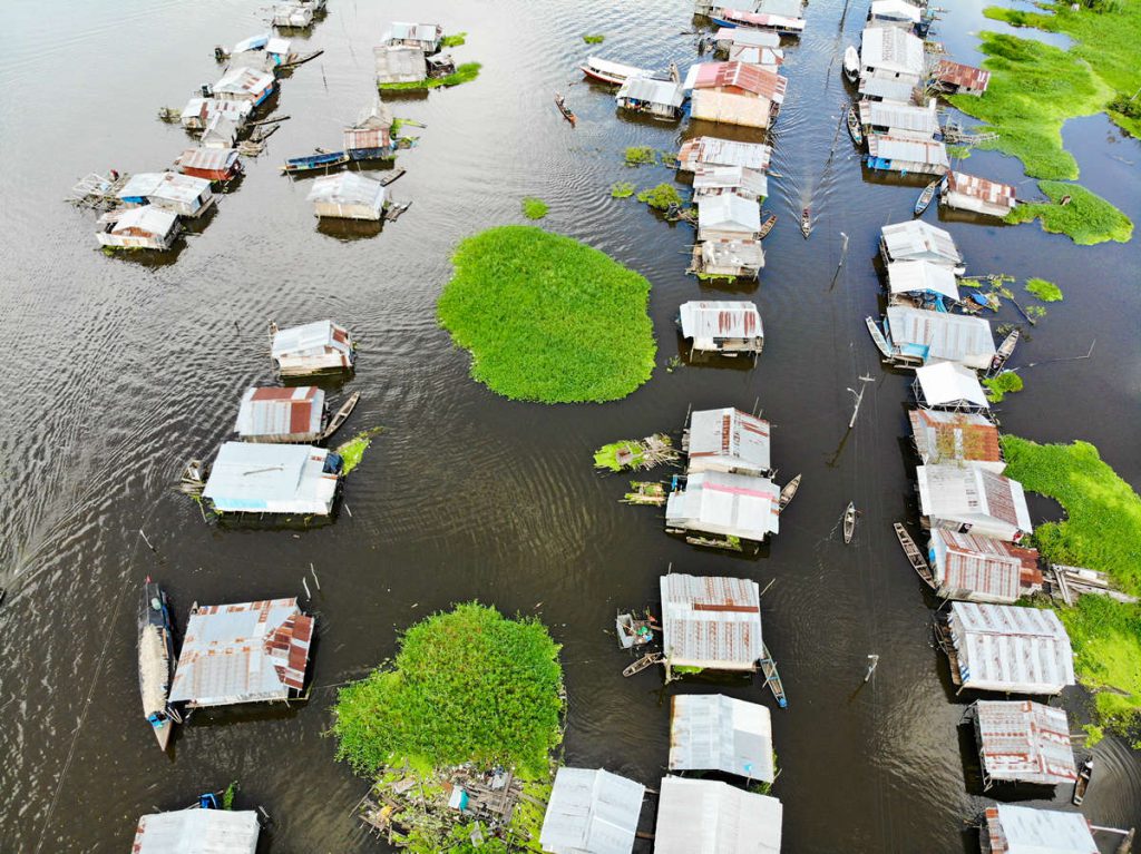 Pfahlbauten in Iquitos