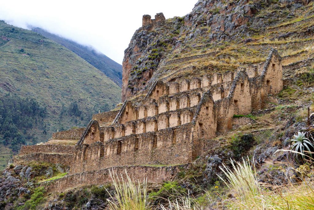 Lagergebäude von Pinkuylluna in Ollantaytambo