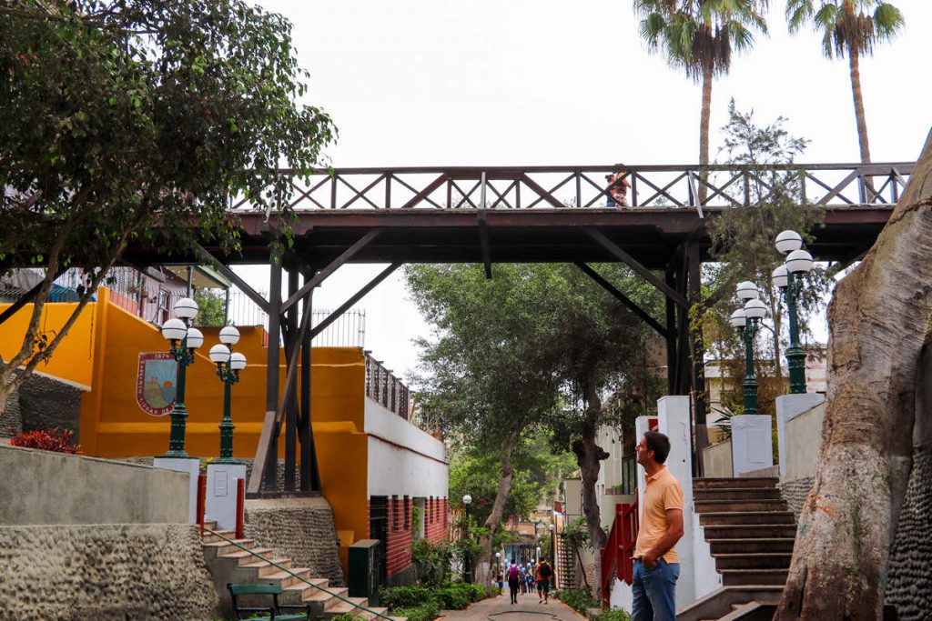 Puente de Los Suspiros in Lima