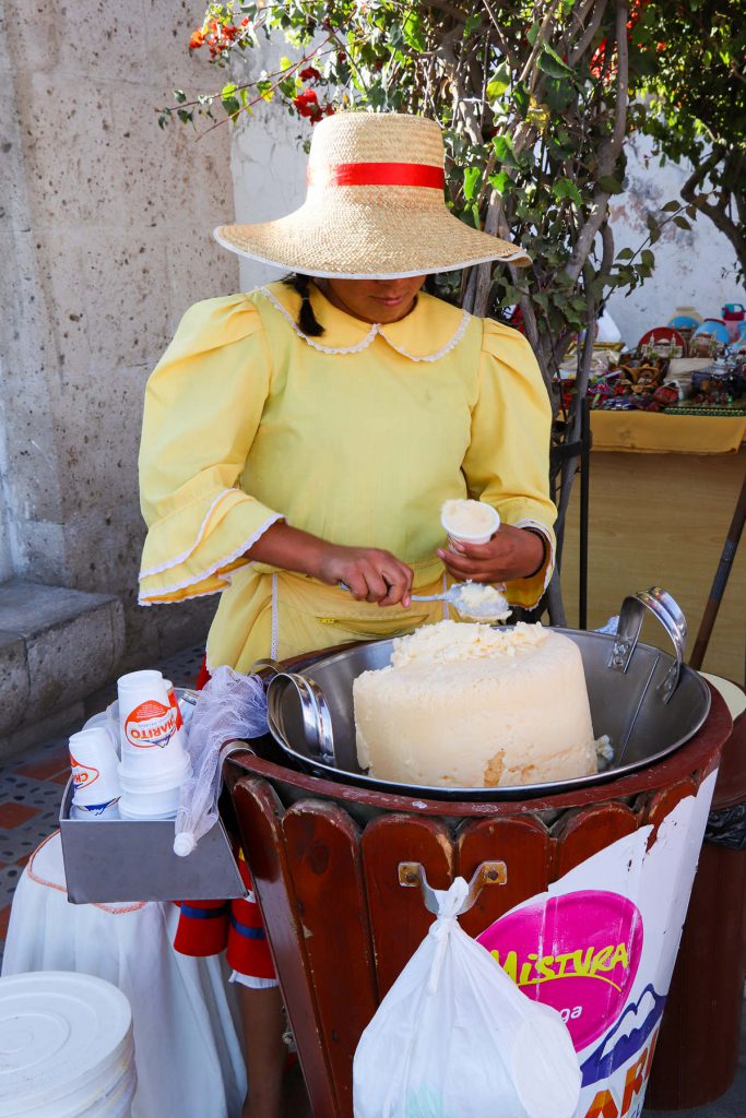 Queso Helado Verkäufer am Mirador de Yanahuara