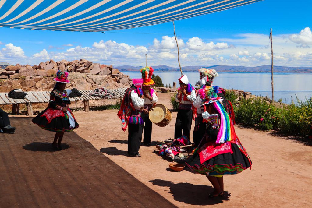 Traditioneller Tanz auf Taquile
