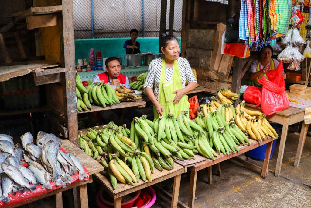 Bananenverkäufer auf dem Belen Market
