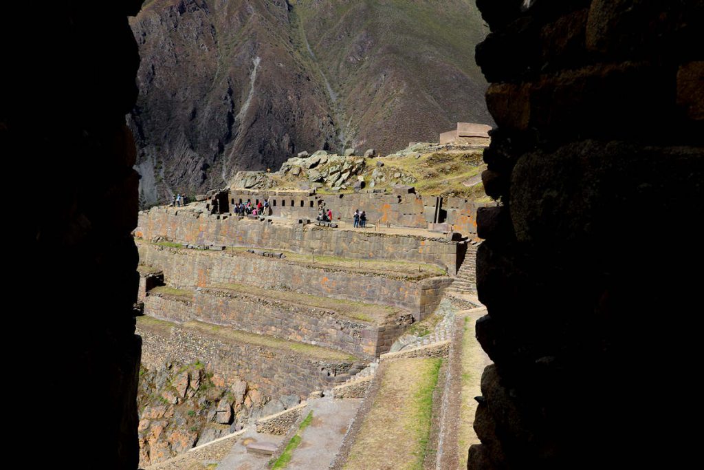 Blick auf den Sonnentempel und die Terrassen in Ollantaytambo