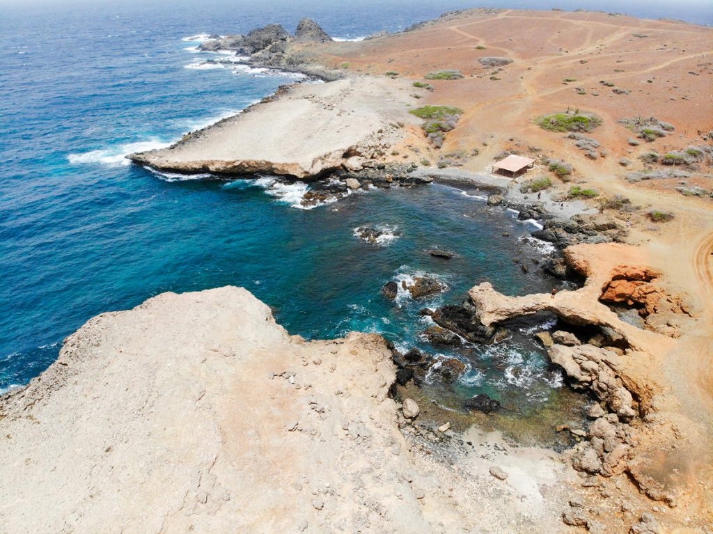 Blackstone Beach und Tripod Bridge auf Aruba