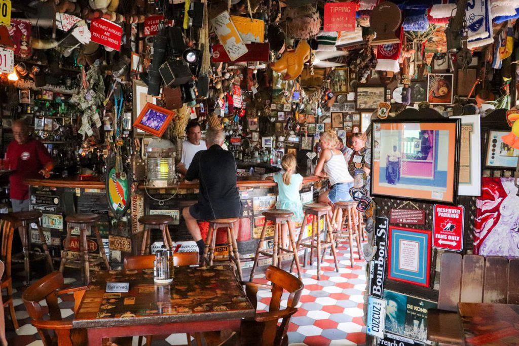 Charlie´s Bar and Restaurant in San Nicolas