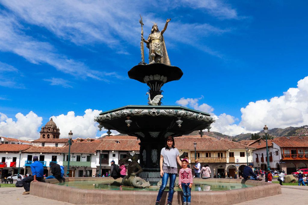 Plaza de Armas: Brunnen mit Pachacutec