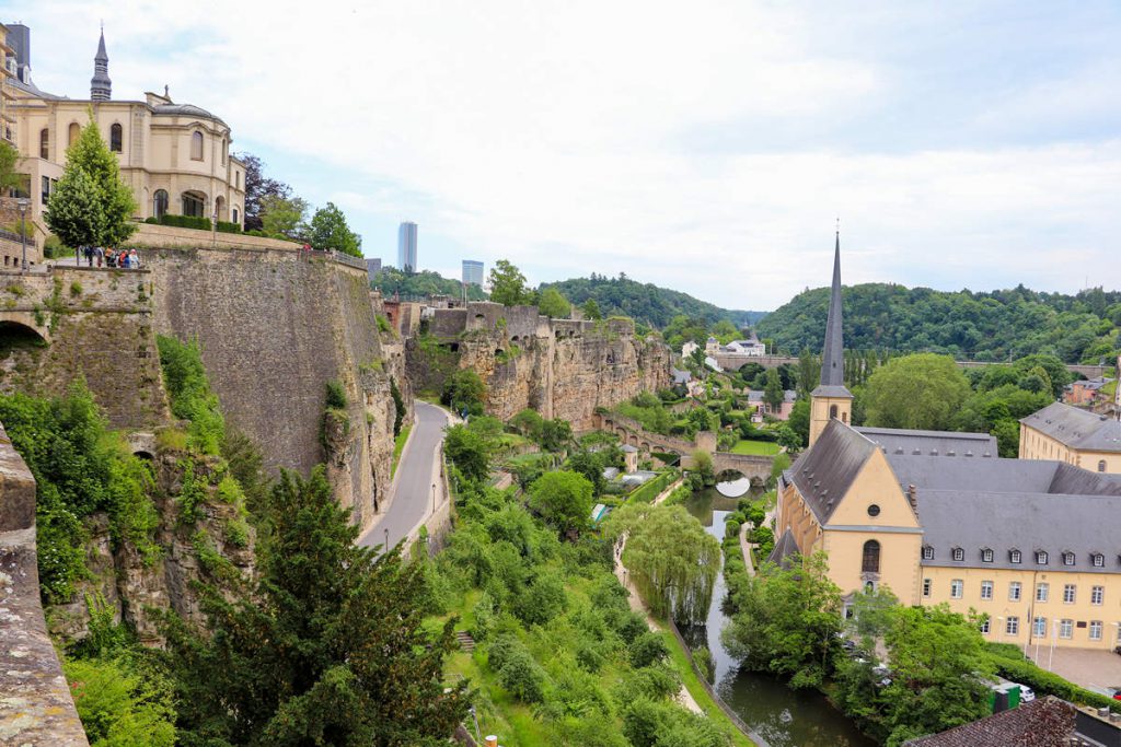 Chemin de la Corniche