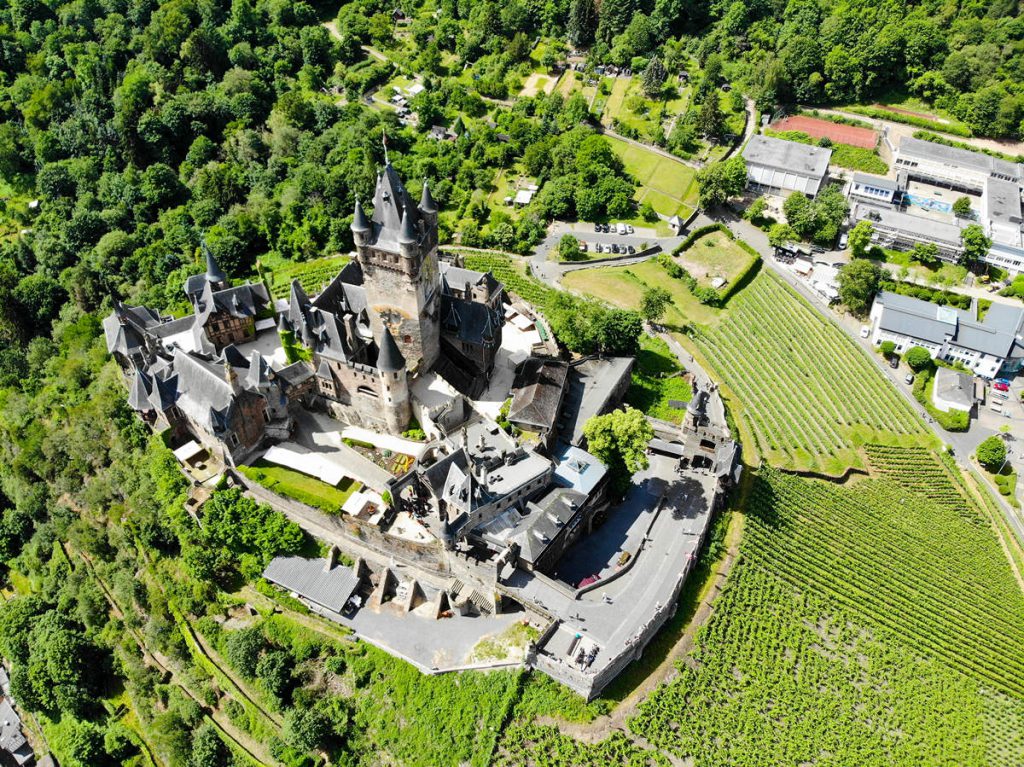 Reichsburg Cochem Drohnenaufnahme