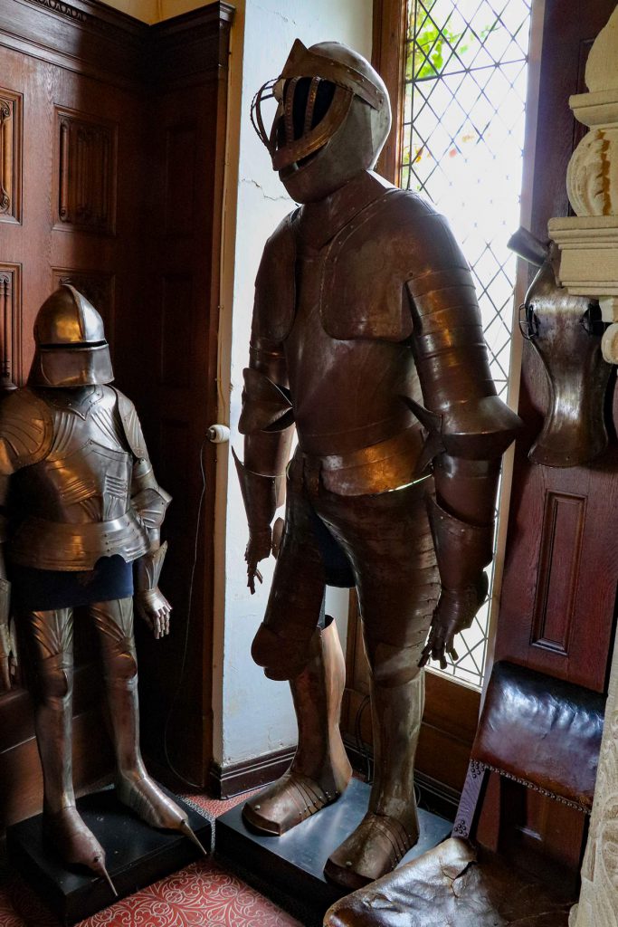 Große Ritterausrüstung in der Burg Cochem