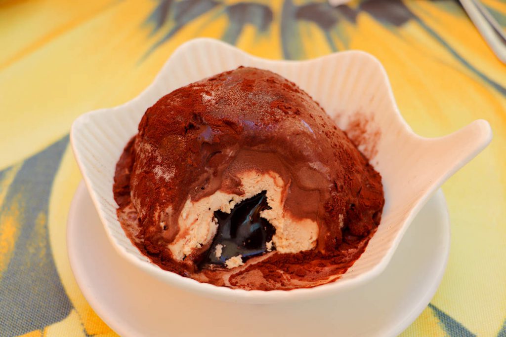 Tartufo Eis in der Bar Dante