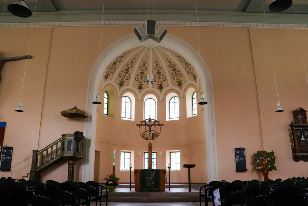 Altar in der St.-Pauls-Kirche in Dinkelsbühl