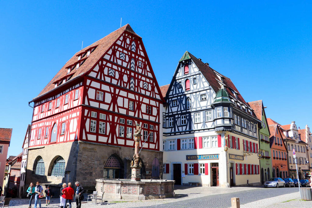 Fleisch- und Tanzhaus, Marien-Apotheke Rothenburg