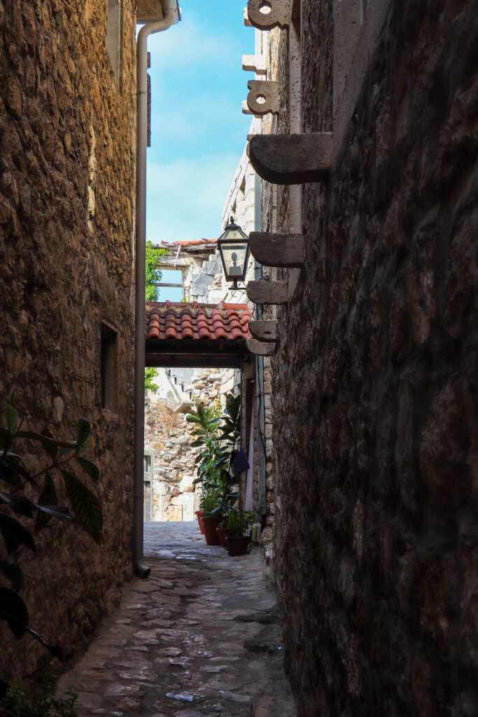 Gasse in der Altstadt von Ulcinj