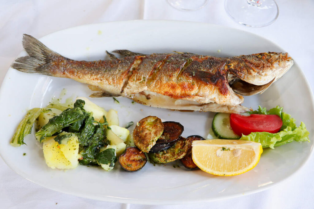 Gegrillter Fisch Restaurant Bazar