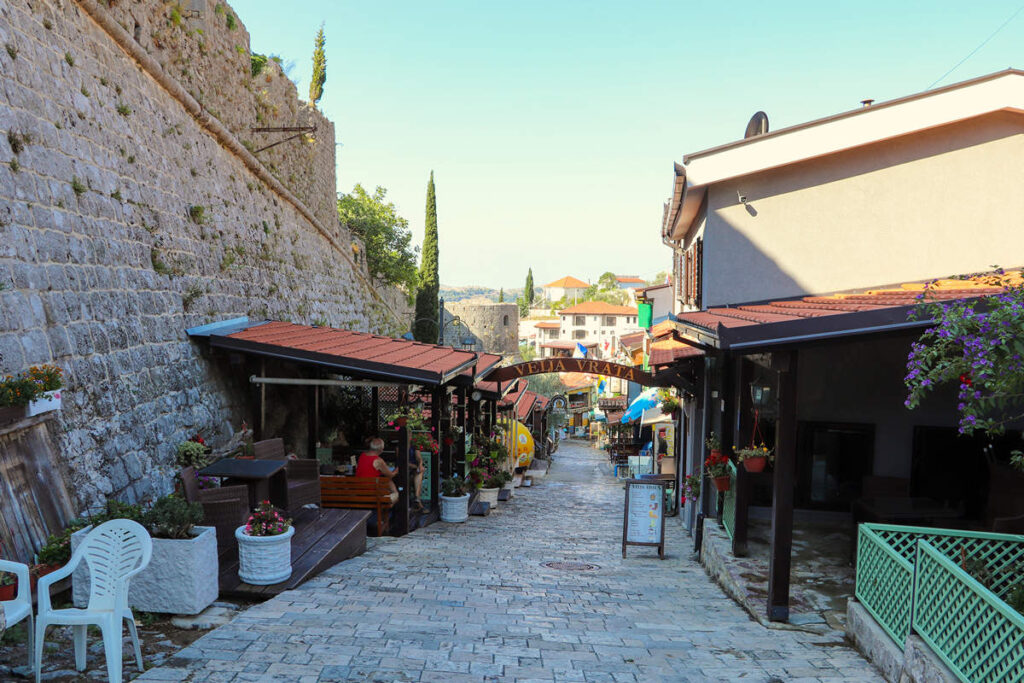 Souvenirshops Stari Bar
