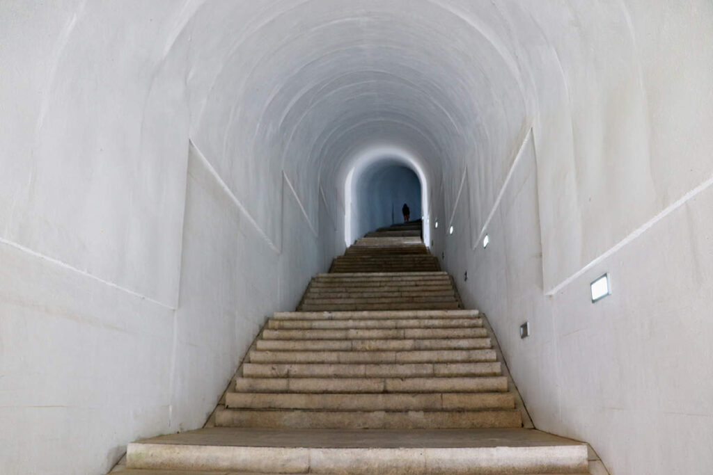 Treppe zum Mausoleum von Petar II. Petrović Njegoš