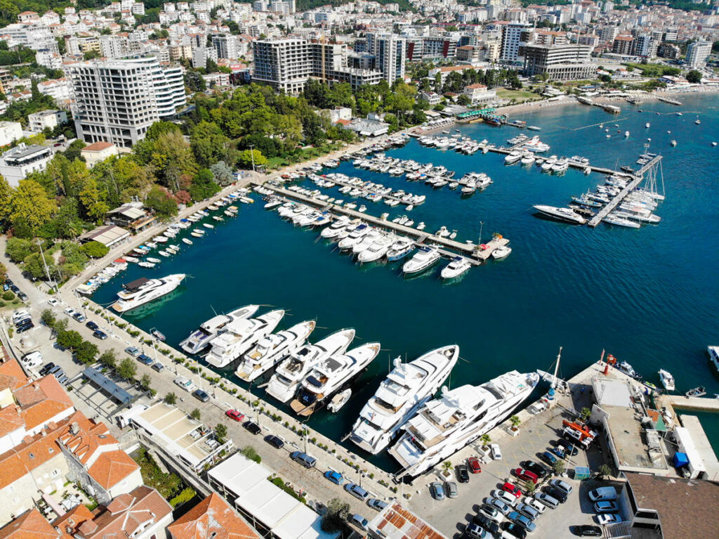 Hafen in Budva