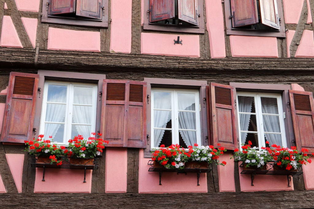 Dekoriertes Fenster Turckheim