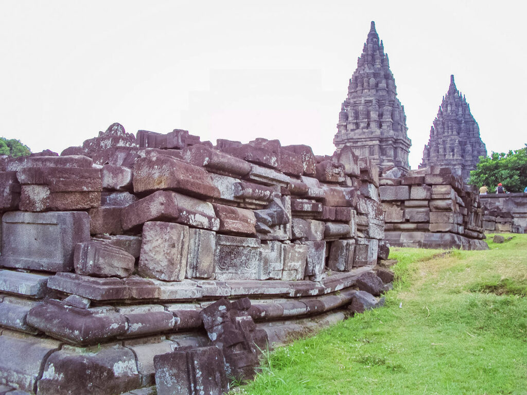 Prambanan Tempel Spuren Erdbeben