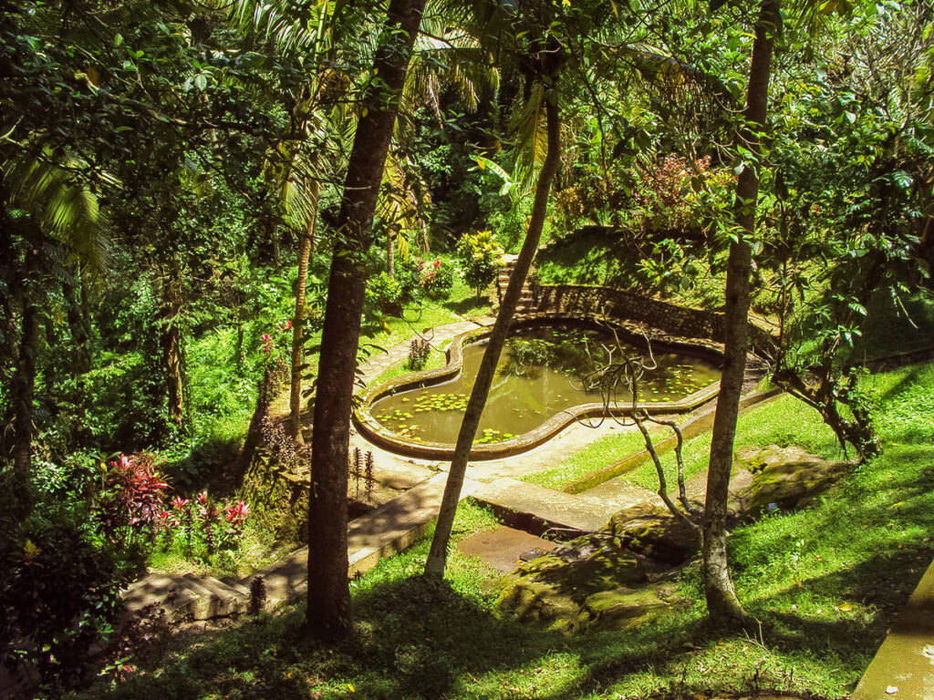 Teich Elefanten Tempel Bali