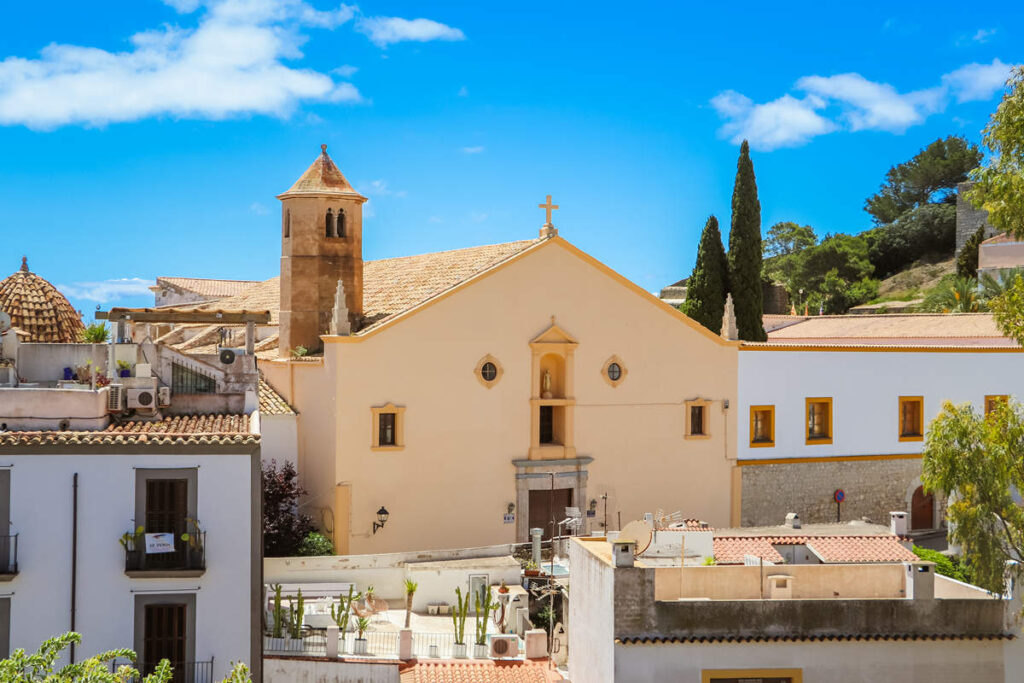 Kirche Santo Domingo Dalt Vila